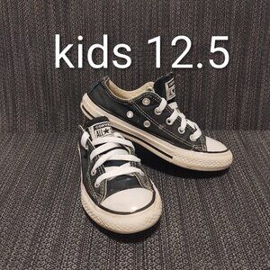 Converse Kid converse shoes size 12.5 Chuck Taylor Original Sneakers black white